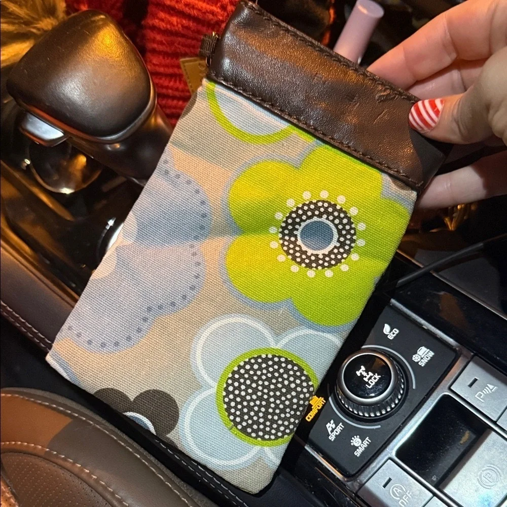 Floral Patterned Pouch with Brown Accents Thirty one glasses 31 storage bag